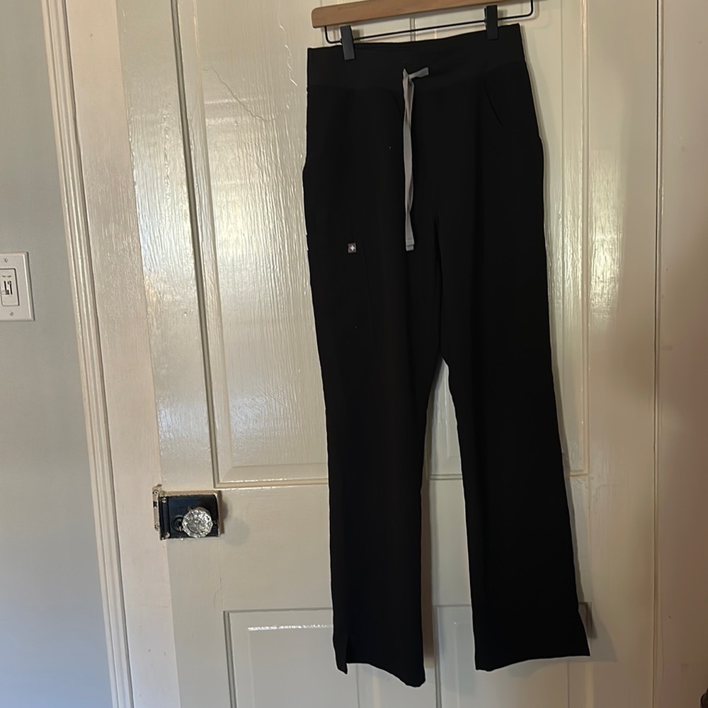 Small figs high waisted cargo pants